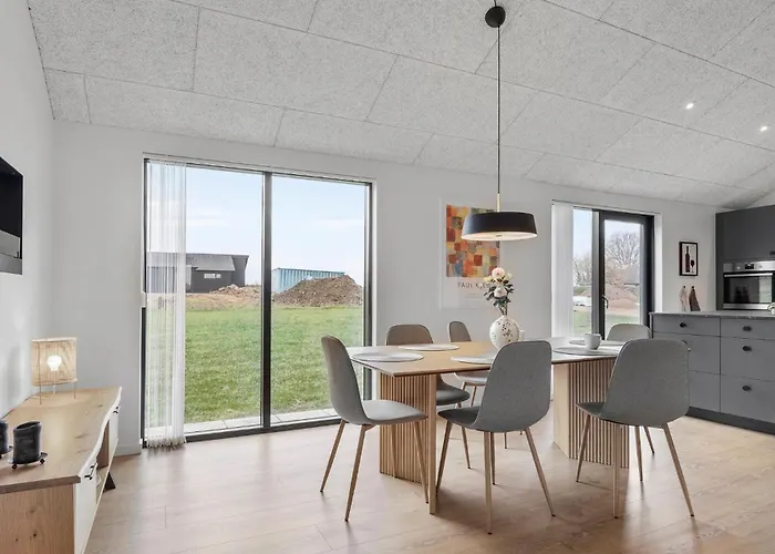 4 Bedroom Stunning In Σπίτι διακοπών