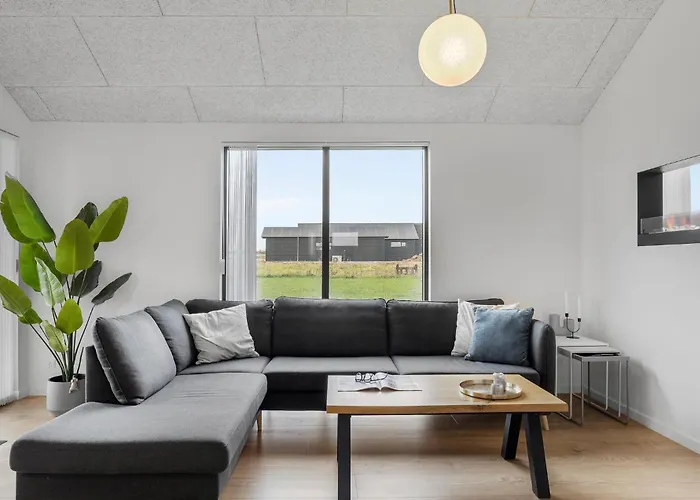 4 Bedroom Stunning In *