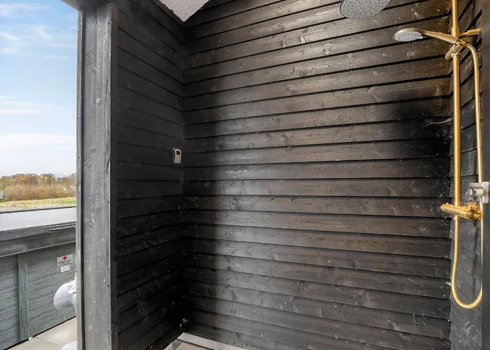 4 Bedroom Stunning In *